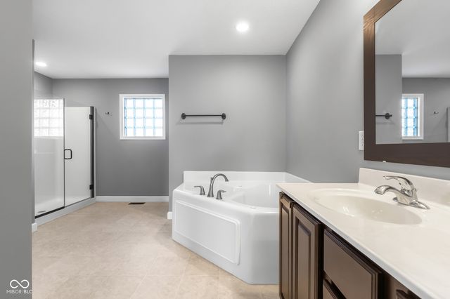 11005 N County Road 425 E, Hope, IN 47246