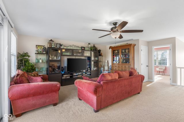 11005 N County Road 425 E, Hope, IN 47246