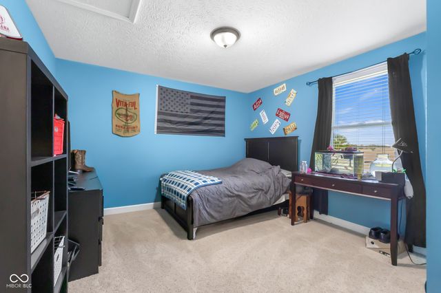 11005 N County Road 425 E, Hope, IN 47246