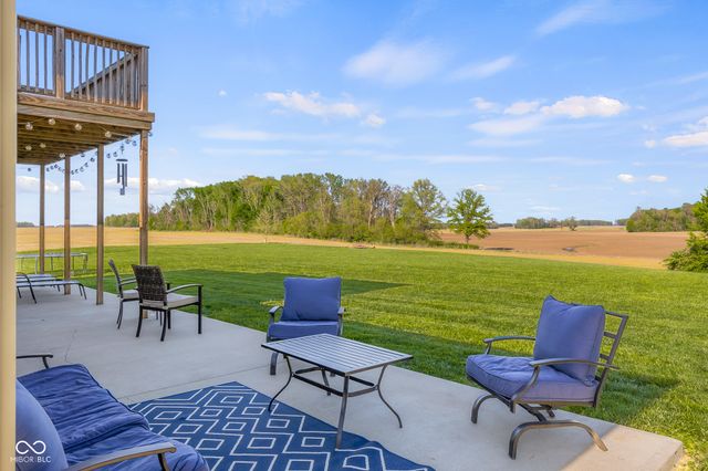 11005 N County Road 425 E, Hope, IN 47246
