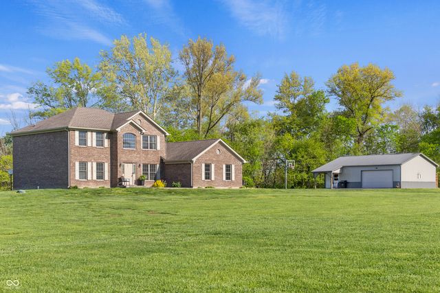 11005 N County Road 425 E, Hope, IN 47246