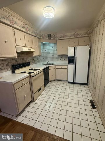 611 JAEGER CT, Sicklerville, NJ 08081