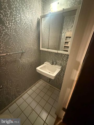 611 JAEGER CT, Sicklerville, NJ 08081