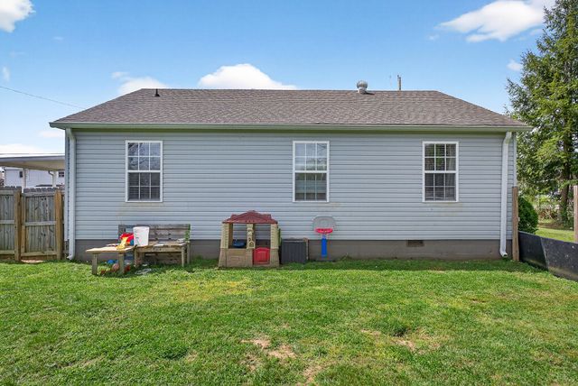 348 Burley St, Sparta, TN 38583