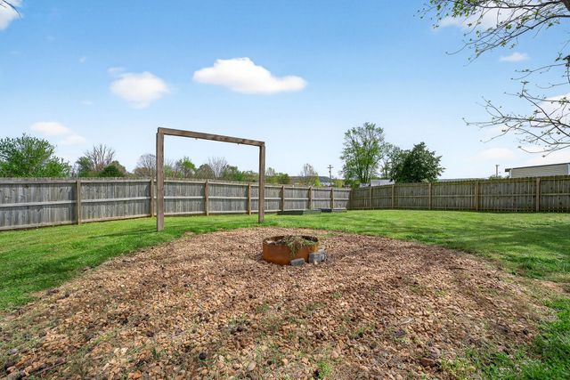 348 Burley St, Sparta, TN 38583