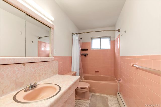 26 Lancaster Road, Island Park, NY 11558