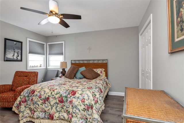 26 Lancaster Road, Island Park, NY 11558