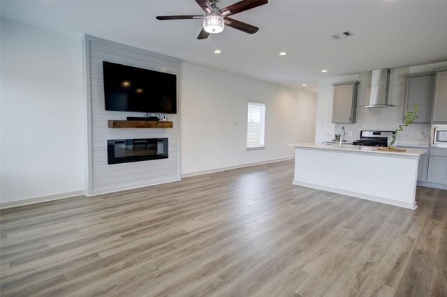 2823 Chase Cross Lane, Houston, TX 77047