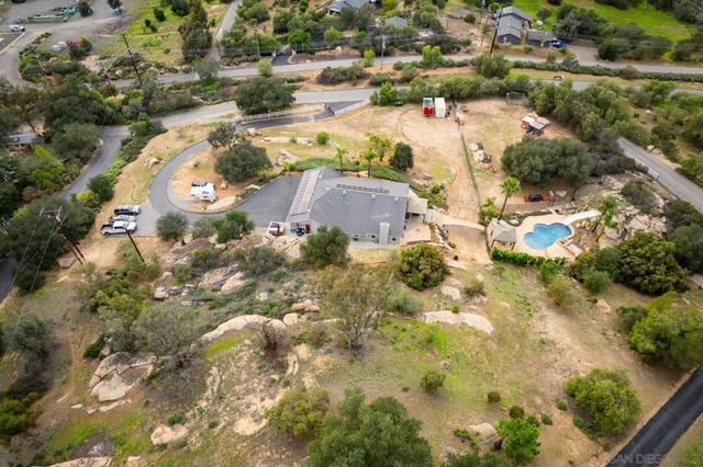 30073 Alta Mira Ln, Valley Center, CA 92082