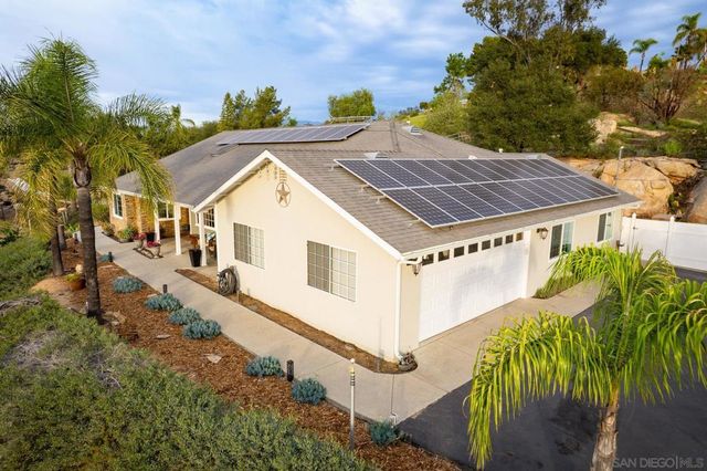 30073 Alta Mira Ln, Valley Center, CA 92082