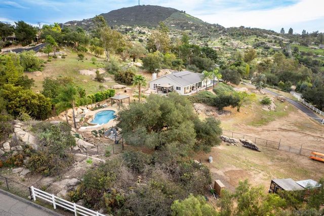 30073 Alta Mira Ln, Valley Center, CA 92082