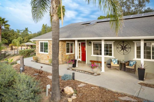 30073 Alta Mira Ln, Valley Center, CA 92082