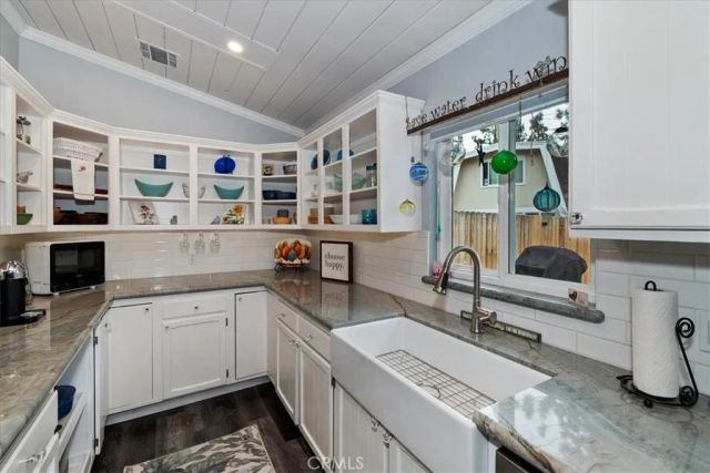 399 Crater Lake, Big Bear Lake, CA 92315