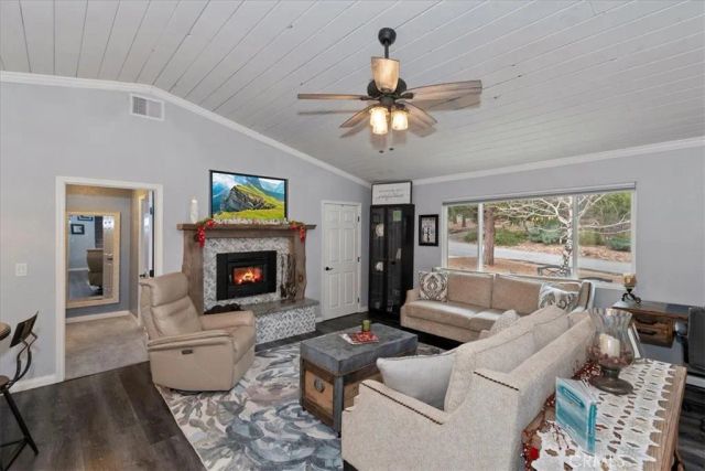 399 Crater Lake, Big Bear Lake, CA 92315