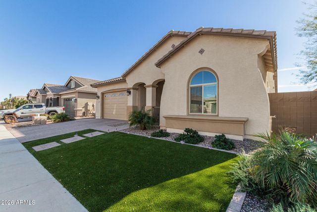 16007 W MONTANA DE ORO Drive, Surprise, AZ 85387