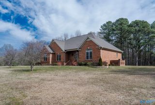 89 Lyle Circle, Somerville, AL 35670