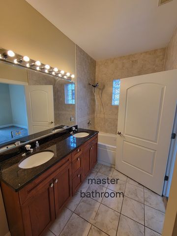 2651 E 74th Street 101, Chicago, IL 60649