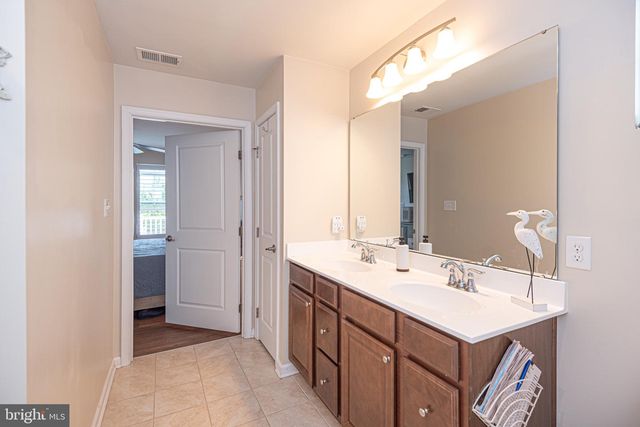 33186 OGRE DR, Ocean View, DE 19970