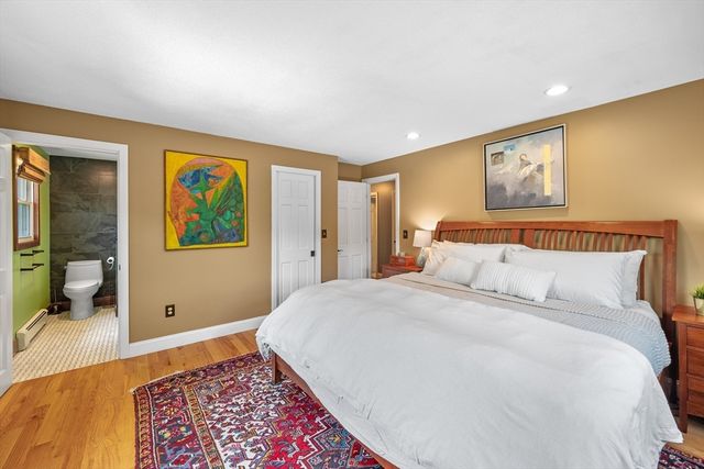 93 High St, Chelmsford, MA 01824