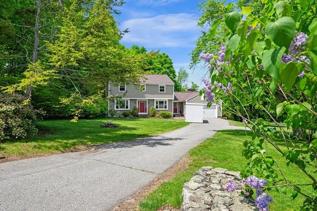 93 High St, Chelmsford, MA 01824