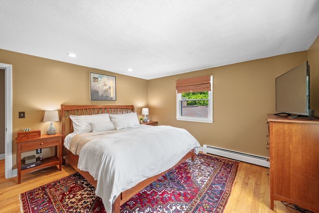 93 High St, Chelmsford, MA 01824