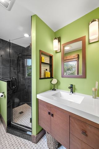 93 High St, Chelmsford, MA 01824