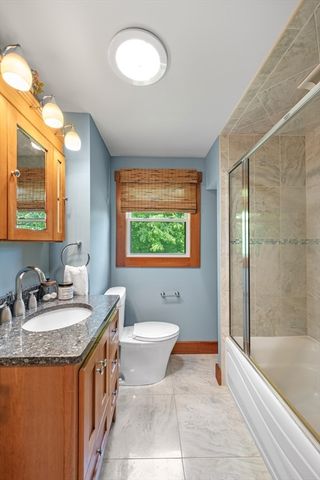 93 High St, Chelmsford, MA 01824