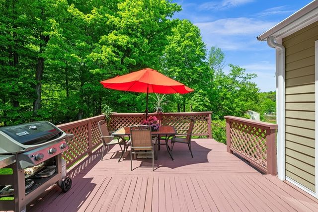 93 High St, Chelmsford, MA 01824