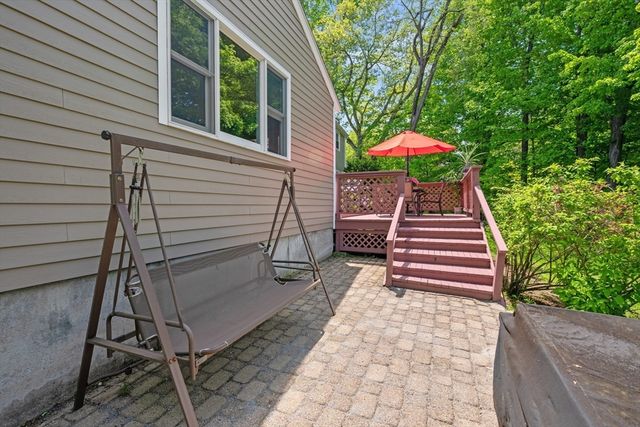 93 High St, Chelmsford, MA 01824