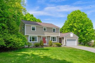 93 High St, Chelmsford, MA 01824
