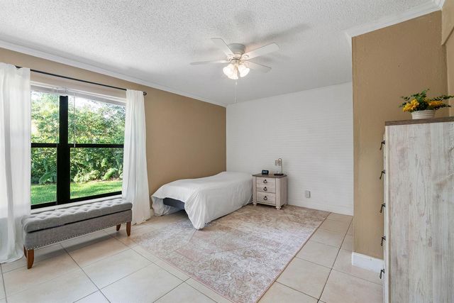 4148 Palm Forest Drive S, Delray Beach, FL 33445
