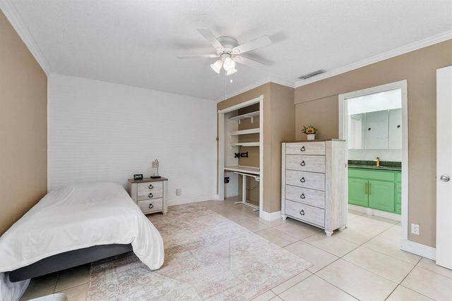 4148 Palm Forest Drive S, Delray Beach, FL 33445