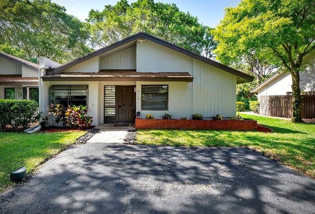 4148 Palm Forest Drive S, Delray Beach, FL 33445