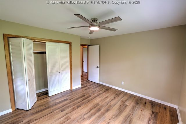 946 S Walnut Street, St Albans, WV 25177