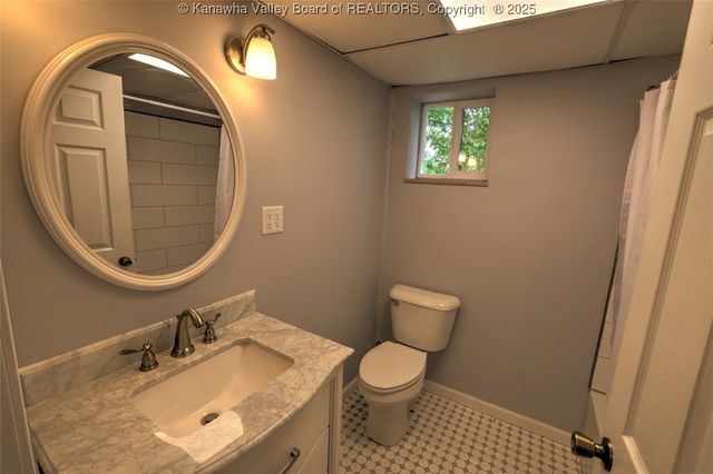 946 S Walnut Street, St Albans, WV 25177