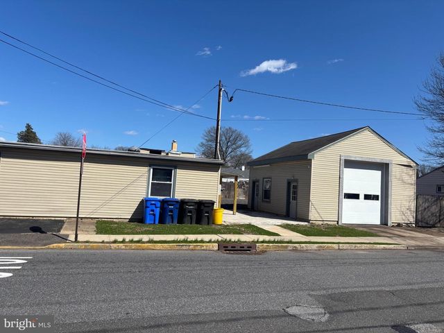 2801 BURLINGTON AVE, Delanco, NJ 08075
