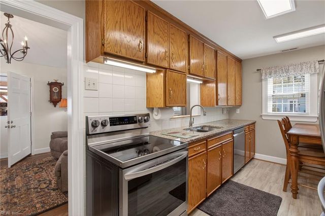 1200 Country Club RD, Newport News, VA 23606