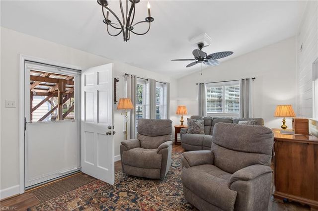 1200 Country Club RD, Newport News, VA 23606