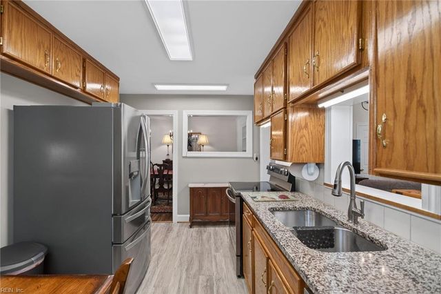 1200 Country Club RD, Newport News, VA 23606