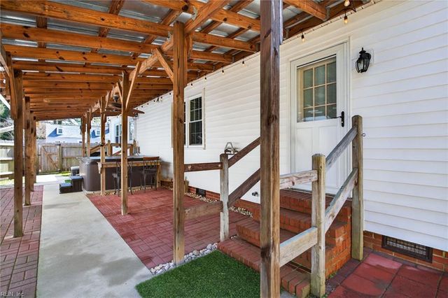 1200 Country Club RD, Newport News, VA 23606