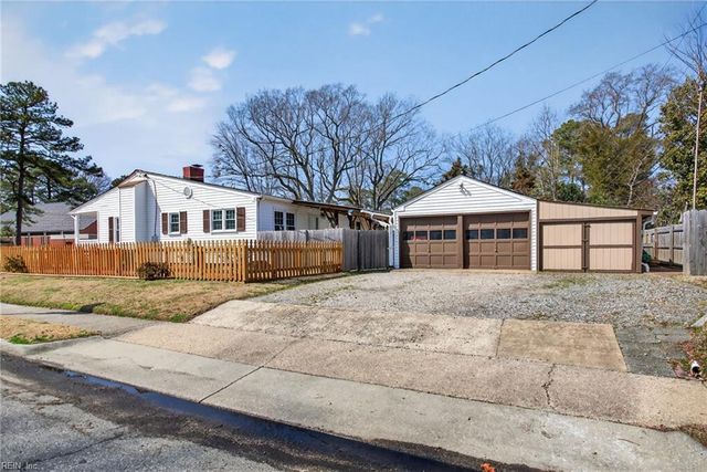 1200 Country Club RD, Newport News, VA 23606