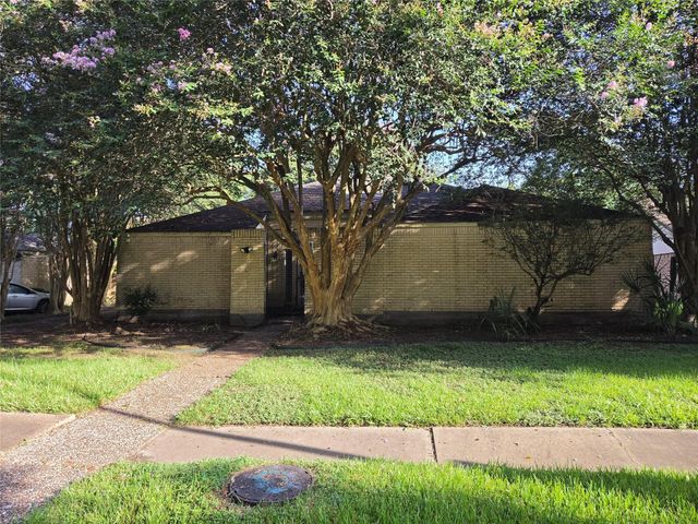 16379 Havenpark Drive, Houston, TX 77059