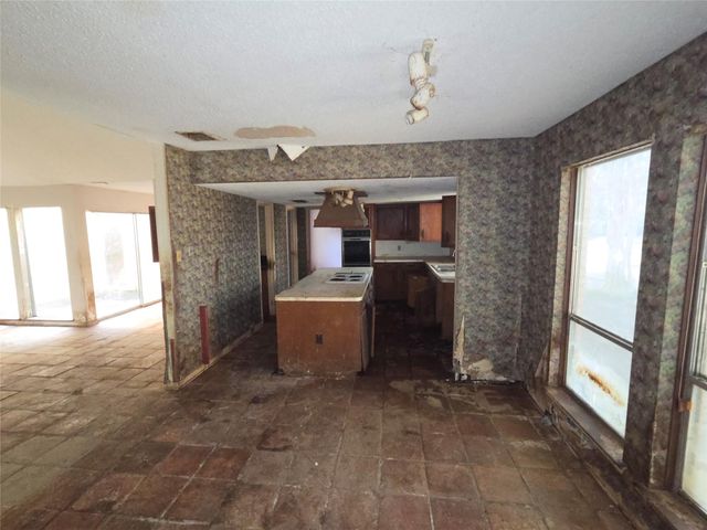 16379 Havenpark Drive, Houston, TX 77059