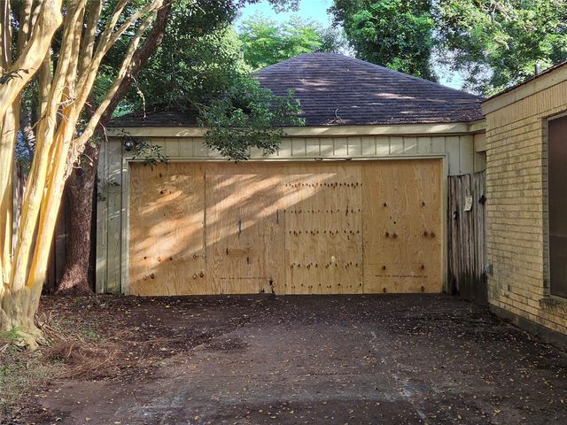 16379 Havenpark Drive, Houston, TX 77059