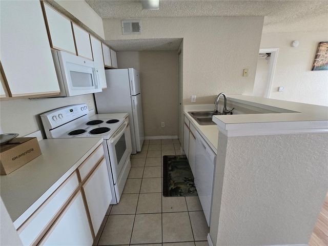 2201 KEY WEST COURT 318, Kissimmee, FL 34741