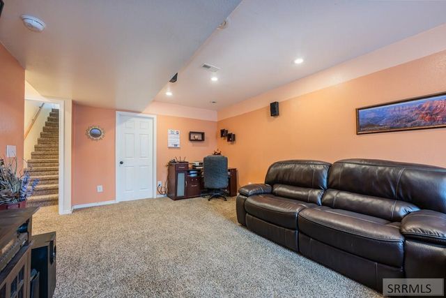 4020 Gateway Circle, Ammon, ID 83406