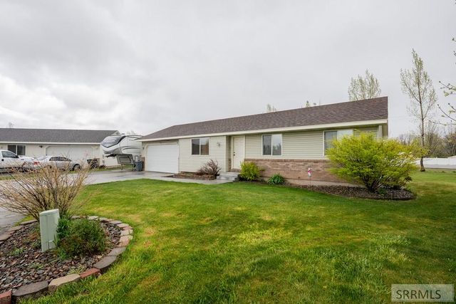 4020 Gateway Circle, Ammon, ID 83406