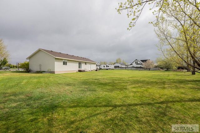 4020 Gateway Circle, Ammon, ID 83406
