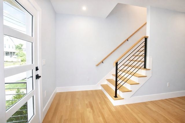 316 School St 1, Waltham, MA 02451