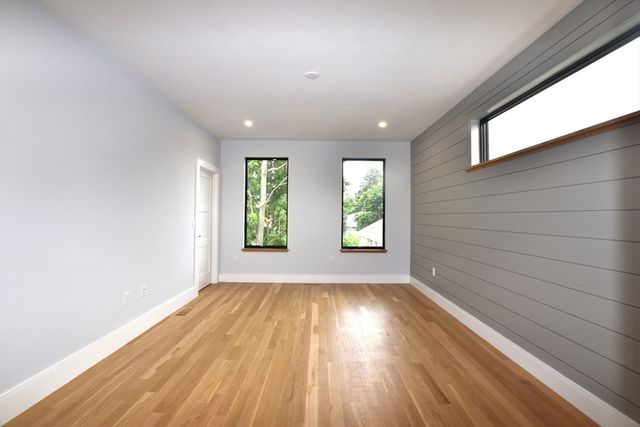 316 School St 1, Waltham, MA 02451